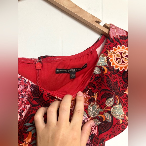 GUESS off the shoulder bold floral bodycon dress - Picture 7 of 8